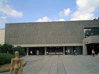 ���E�R���r���W�F�̍�i�Ƃ��ėL���c�炵��