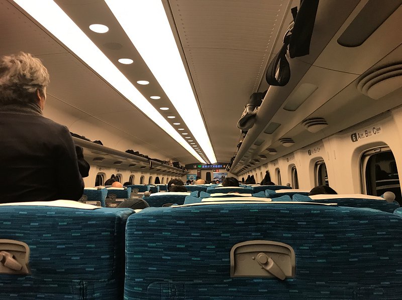 東海道新幹線車内で…（以前乗車した時の写真）