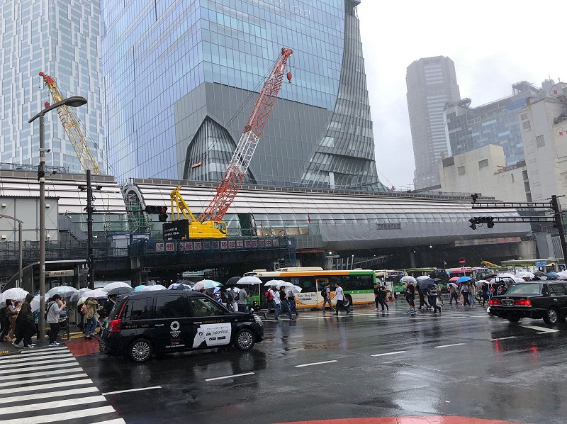 雨の渋谷…