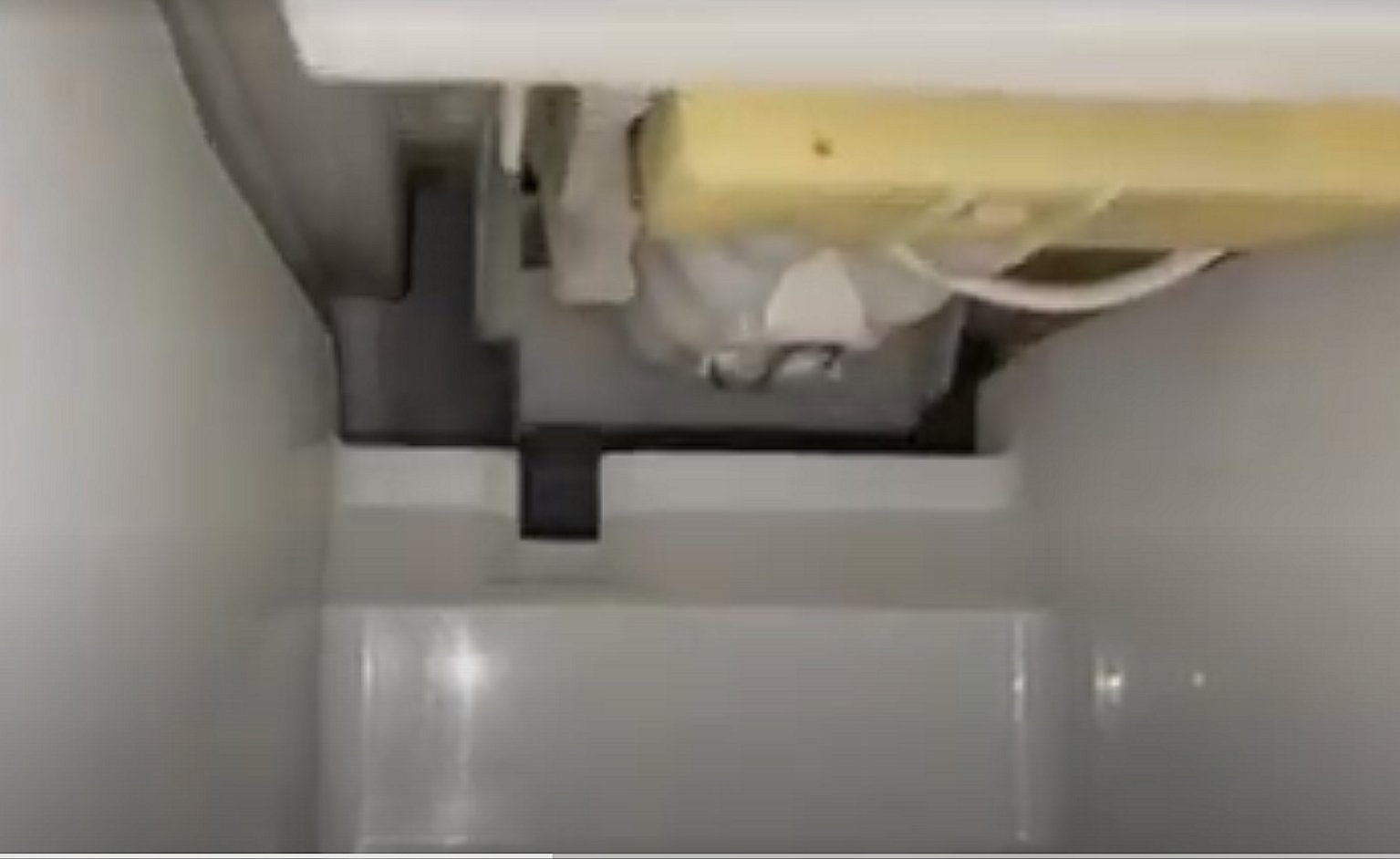 6295　製氷機故障