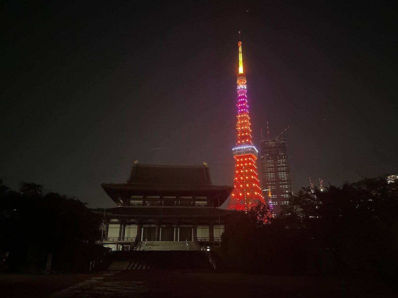 東京タワーはハロウィンカラー