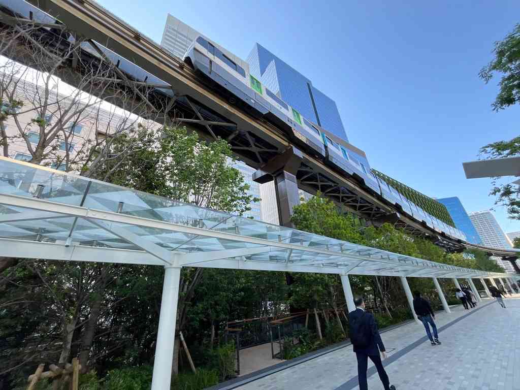 7808　浜松町駅南口 東西自由通路を歩く